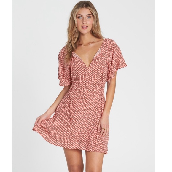 🔥🔥BILLABONG - TOMORROW DRESS🔥🔥 - Picture 2 of 6